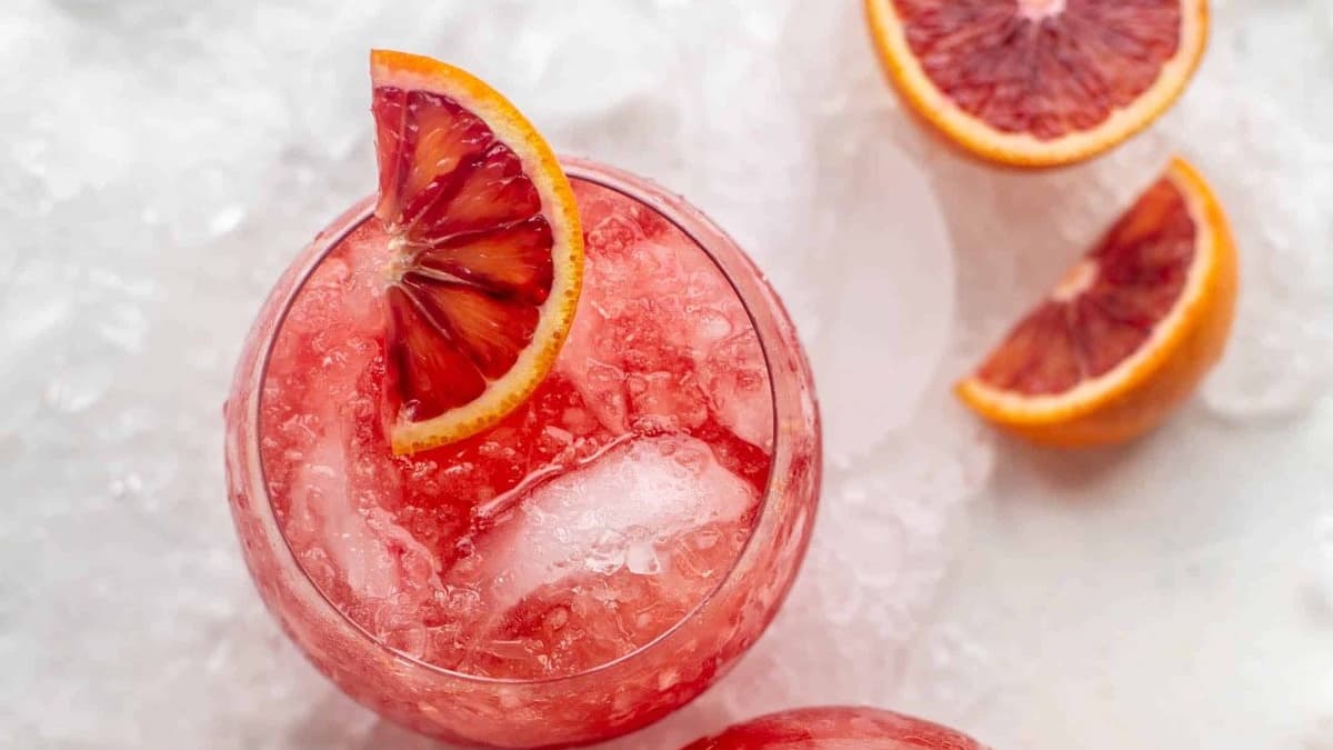 Pink Grapefruit Gin & Tonic
